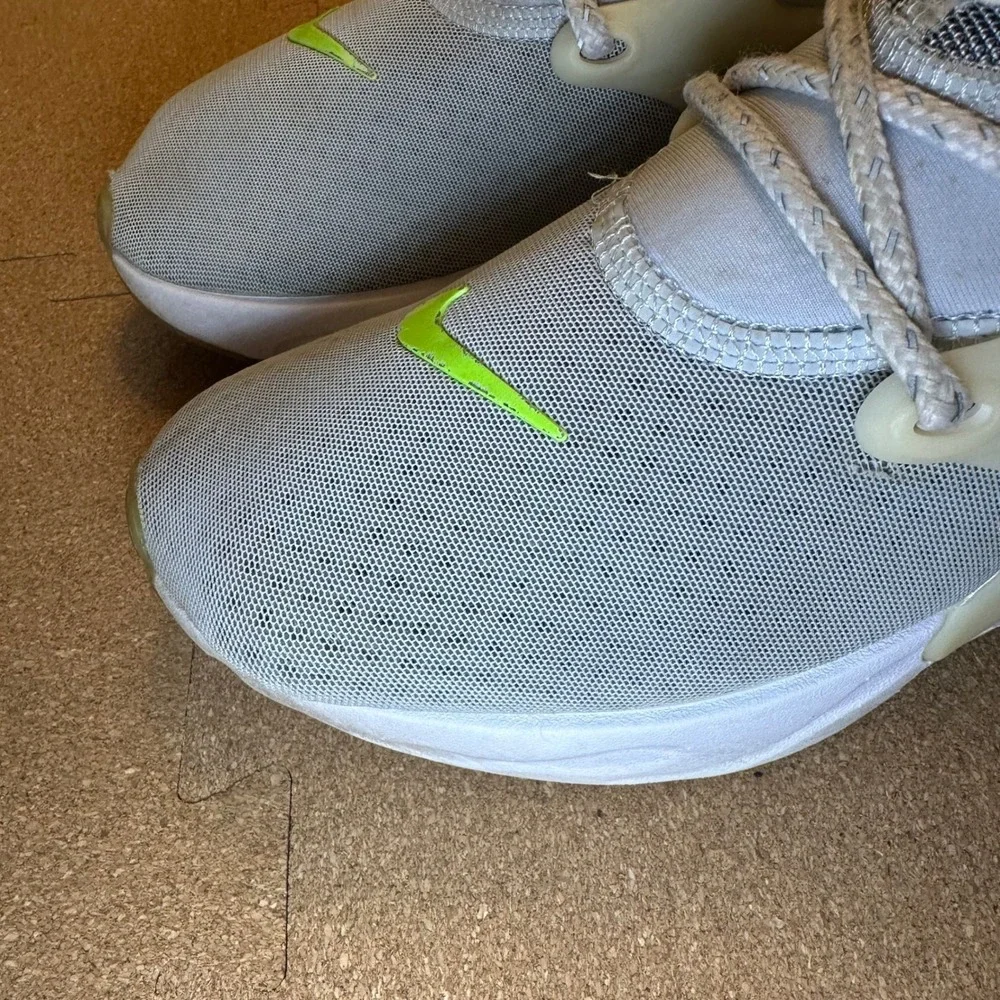 Nike‎ React Presto Platinum Tint Volt Lime Green Sneakers CD9015-401 Womens 7.5